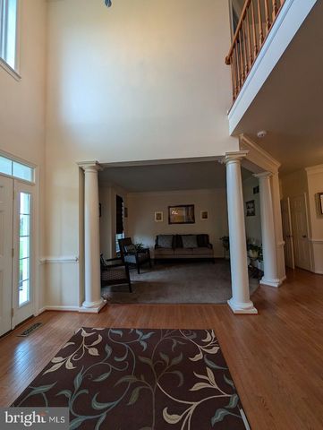 5 TURNOUT LN, Etters, PA 17319