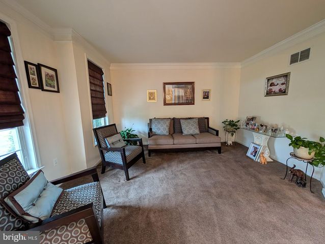 5 TURNOUT LN, Etters, PA 17319