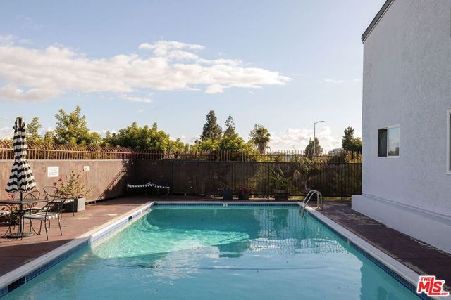 3030 Valle Vista Drive 27, Los Angeles, CA 90065