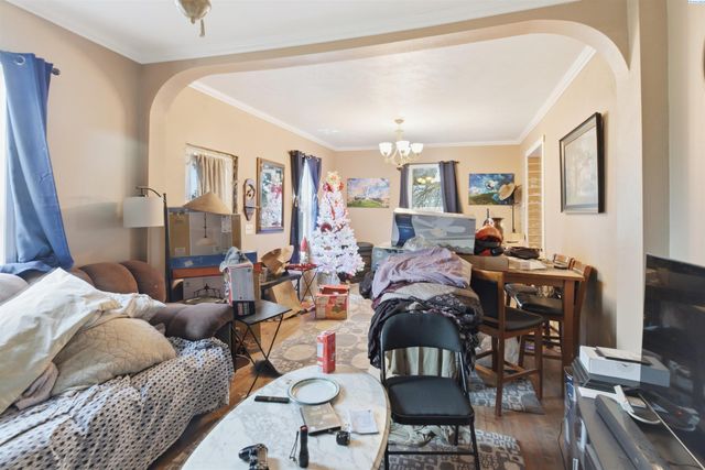 305 W Rednour St, Oakesdale, WA 99158