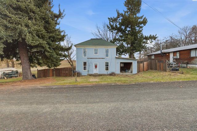 305 W Rednour St, Oakesdale, WA 99158
