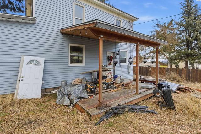 305 W Rednour St, Oakesdale, WA 99158