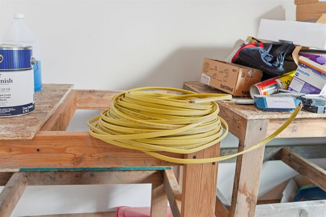 305 W Rednour St, Oakesdale, WA 99158