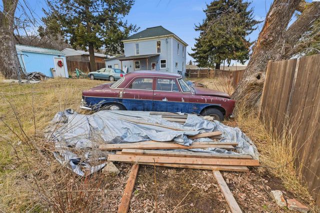 305 W Rednour St, Oakesdale, WA 99158