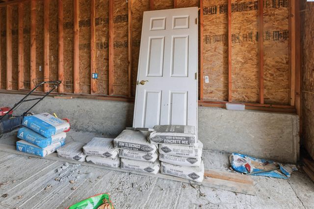 305 W Rednour St, Oakesdale, WA 99158