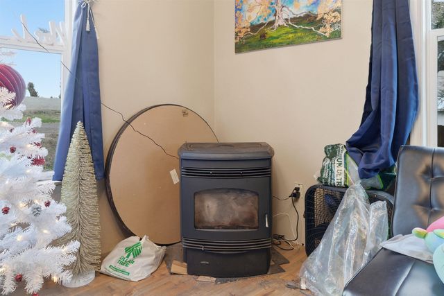 305 W Rednour St, Oakesdale, WA 99158