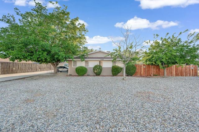 13250 Mohawk, Apple Valley, CA 92308