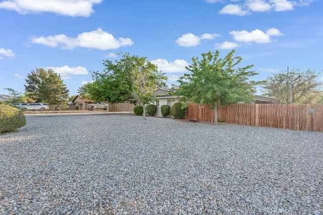 13250 Mohawk, Apple Valley, CA 92308