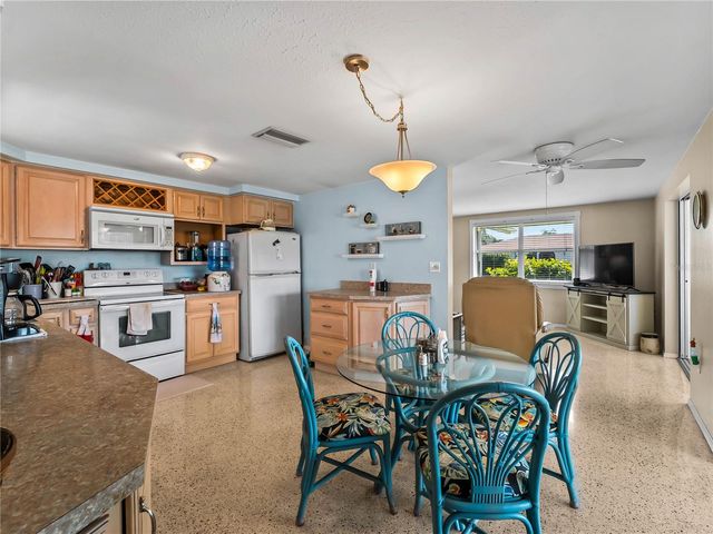 896 S VENICE BOULEVARD, Venice, FL 34293