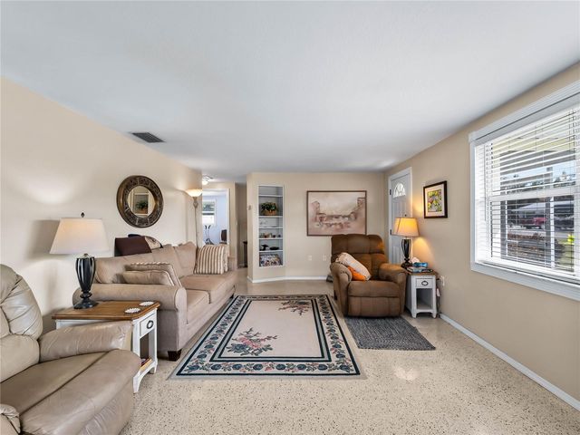 896 S VENICE BOULEVARD, Venice, FL 34293