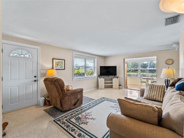 896 S VENICE BOULEVARD, Venice, FL 34293