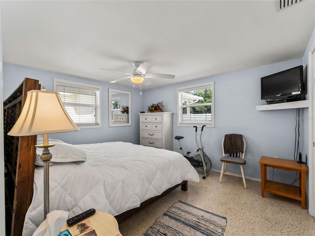 896 S VENICE BOULEVARD, Venice, FL 34293