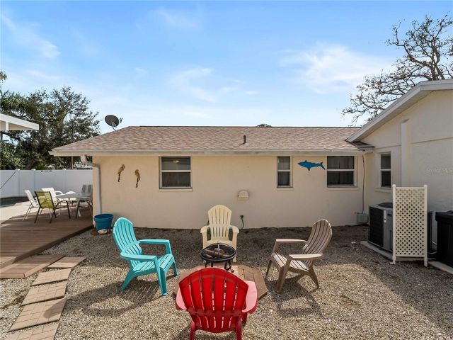 896 S VENICE BOULEVARD, Venice, FL 34293