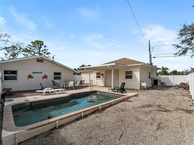 896 S VENICE BOULEVARD, Venice, FL 34293