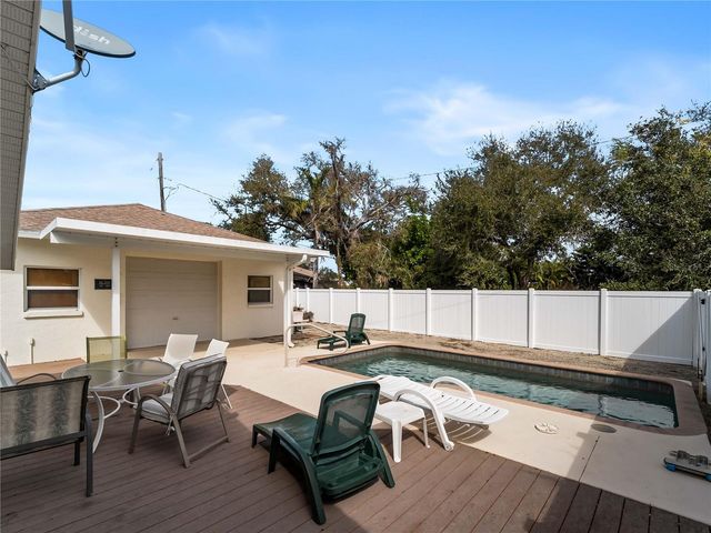 896 S VENICE BOULEVARD, Venice, FL 34293