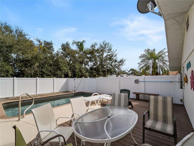 896 S VENICE BOULEVARD, Venice, FL 34293