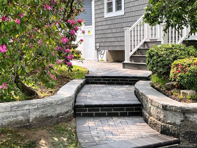 11 Meehan Lane, Coram, NY 11727