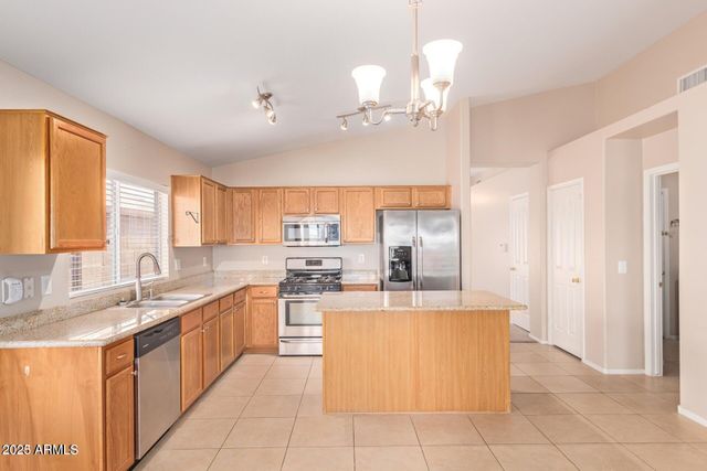 3570 S MOCCASIN Trail, Gilbert, AZ 85297