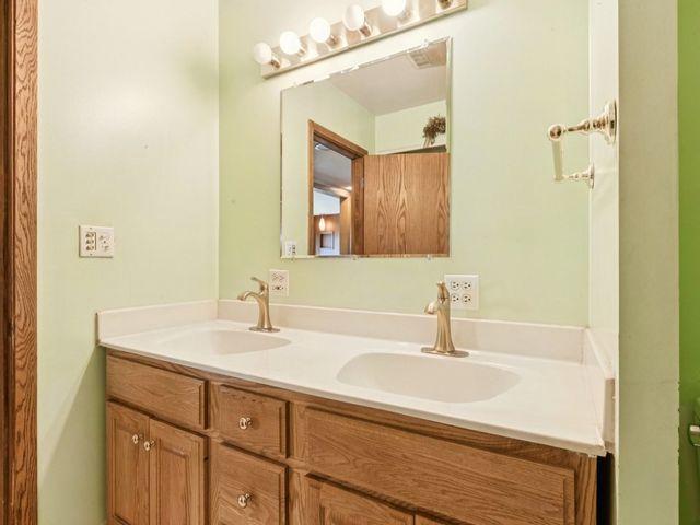 2956 Rhodes Avenue, Melrose Park, IL 60164