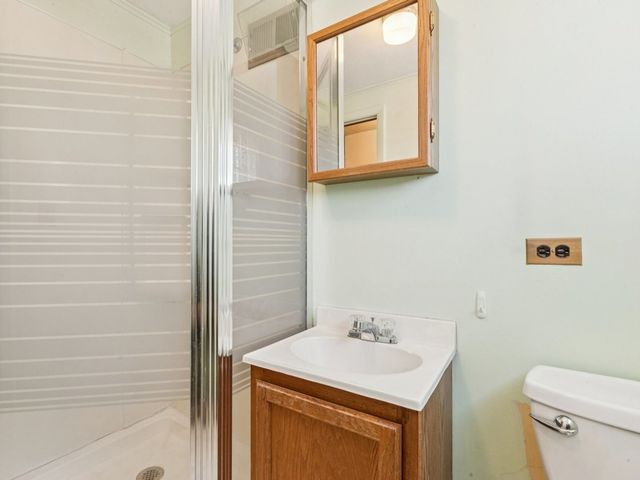 2956 Rhodes Avenue, Melrose Park, IL 60164