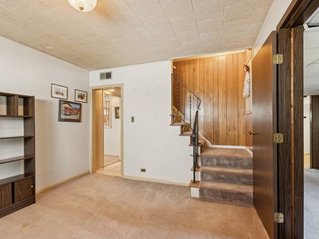 2956 Rhodes Avenue, Melrose Park, IL 60164