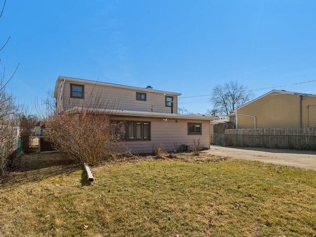 2956 Rhodes Avenue, Melrose Park, IL 60164