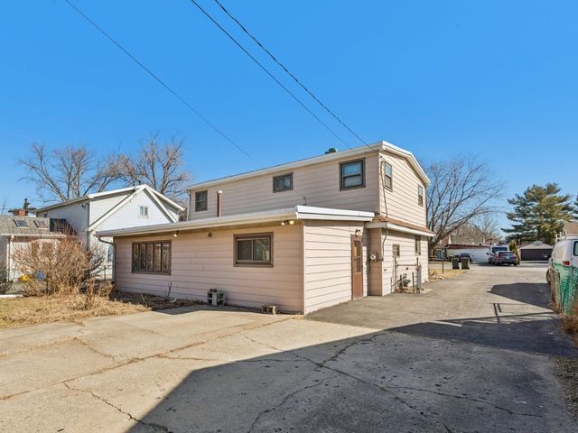 2956 Rhodes Avenue, Melrose Park, IL 60164