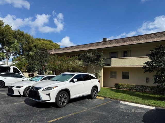 5515 Lakewood Cir 125, Pompano Beach, FL 33063
