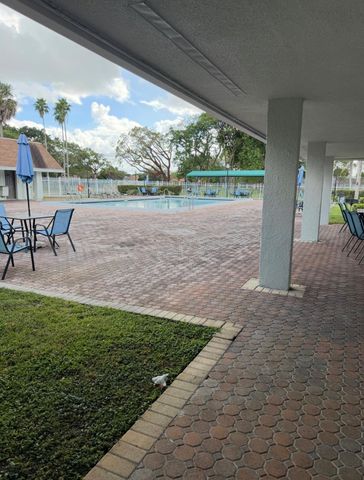 5515 Lakewood Cir 125, Pompano Beach, FL 33063