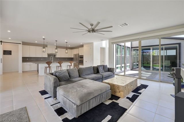 8311 Skye Highlands Street, Las Vegas, NV 89166