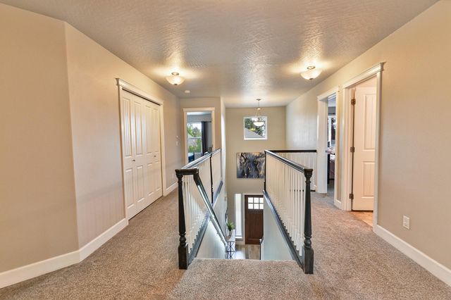2820 W Helens Ln, Spokane, WA 99208