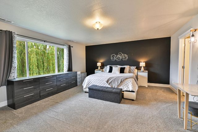 2820 W Helens Ln, Spokane, WA 99208