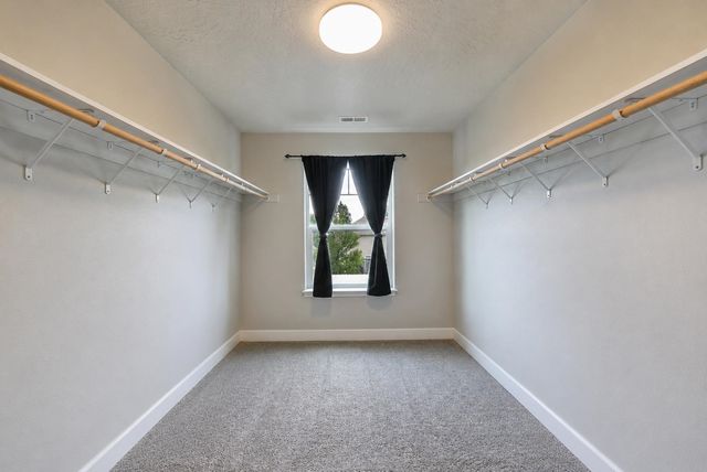 2820 W Helens Ln, Spokane, WA 99208