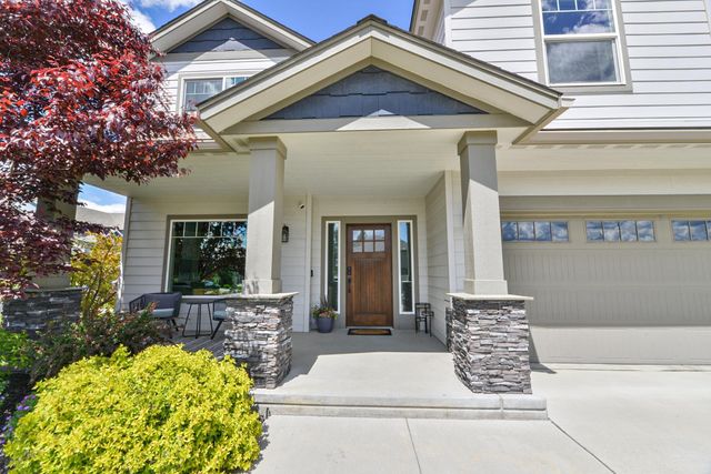 2820 W Helens Ln, Spokane, WA 99208