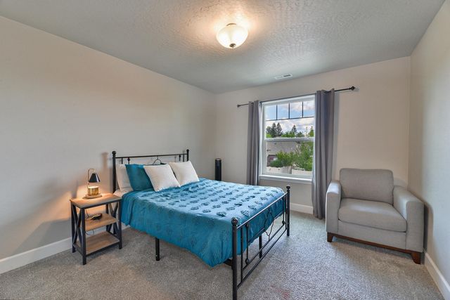 2820 W Helens Ln, Spokane, WA 99208