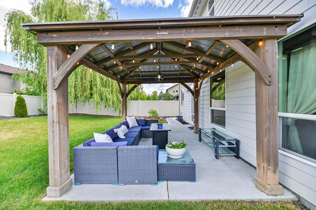 2820 W Helens Ln, Spokane, WA 99208