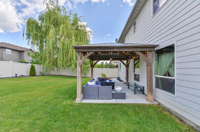 2820 W Helens Ln, Spokane, WA 99208