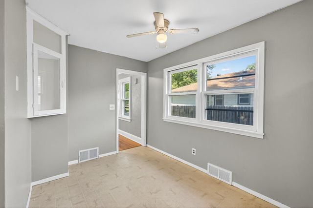 834 Iroquois Avenue, Saint Paul, MN 55119