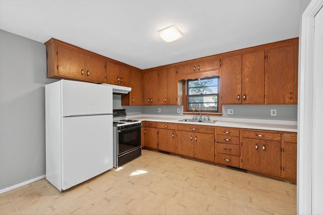 834 Iroquois Avenue, Saint Paul, MN 55119