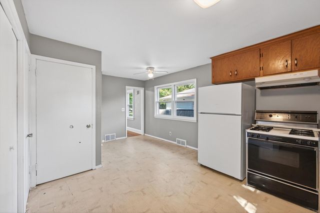 834 Iroquois Avenue, Saint Paul, MN 55119