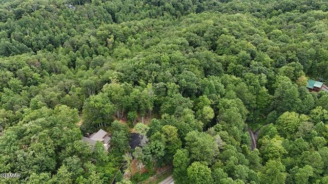 30, 31, 32 N Highland Drive, Gatlinburg, TN 37738