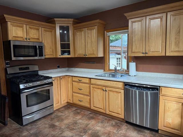 932 Sawyer Street, Oshkosh, WI 65250