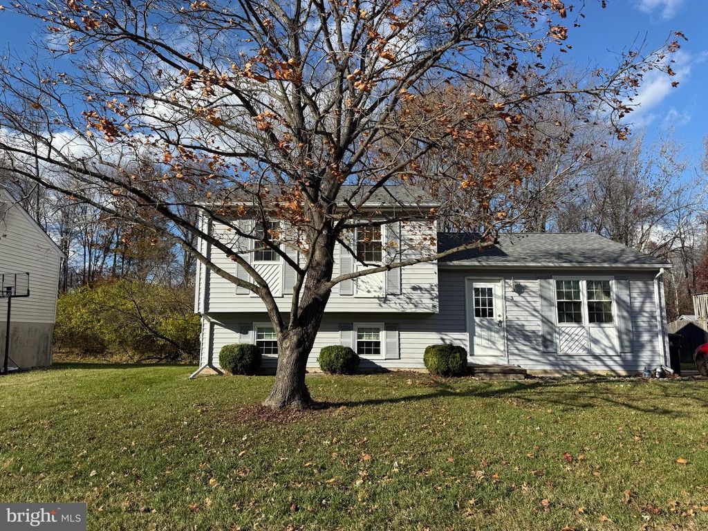 3 JULIE LN, Newark, DE 19711