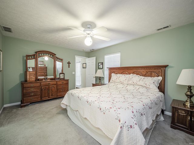 312 E Evergreen Road, Evansville, IN 47711