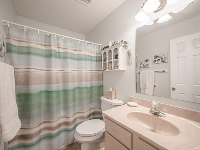 312 E Evergreen Road, Evansville, IN 47711