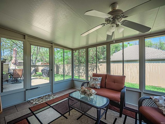 312 E Evergreen Road, Evansville, IN 47711