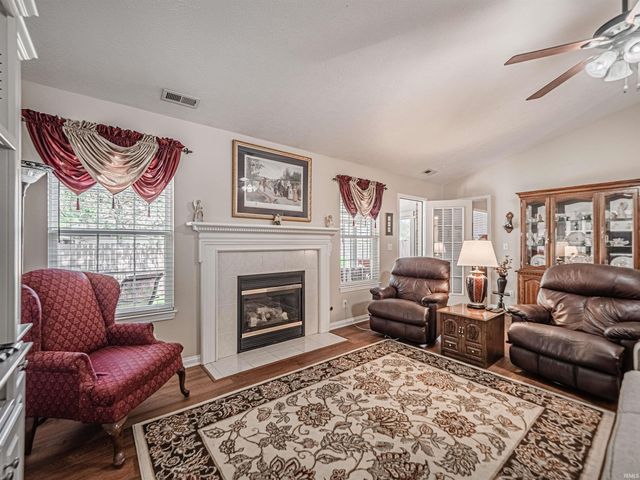 312 E Evergreen Road, Evansville, IN 47711