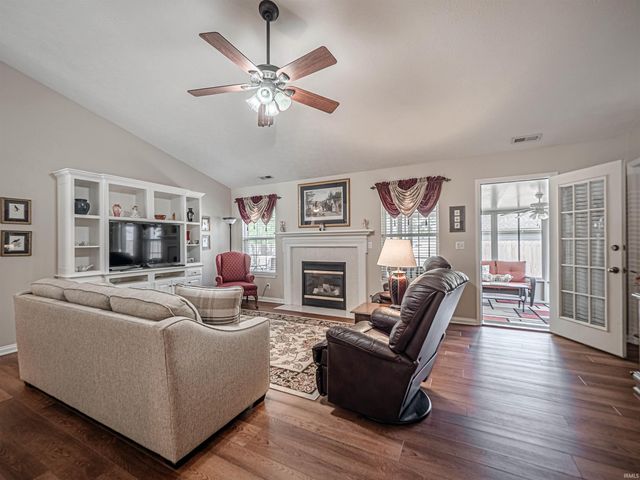 312 E Evergreen Road, Evansville, IN 47711