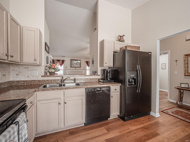 312 E Evergreen Road, Evansville, IN 47711