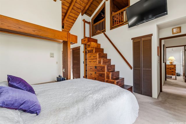 1014 Mokuhano Street, Honolulu, HI 96825